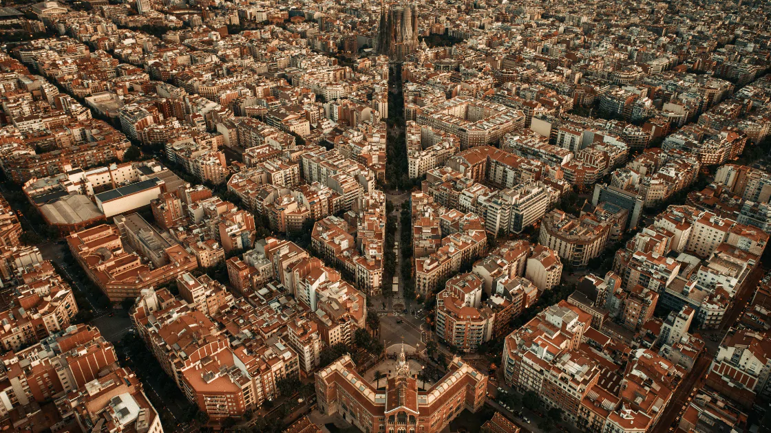 برشلونة...